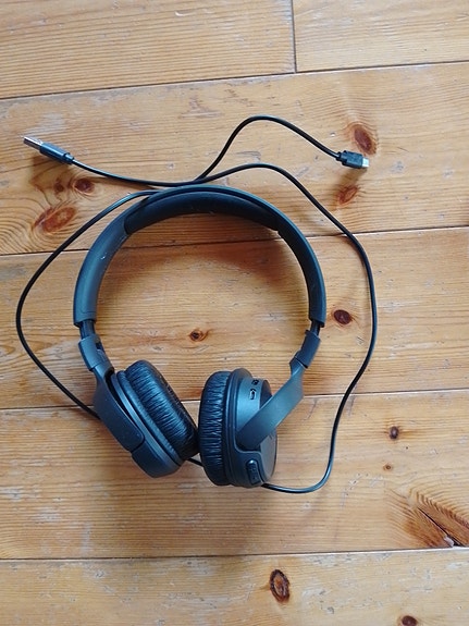 JBL kuulokkeet