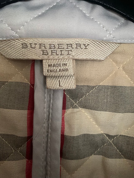 Burberry tikkitakki