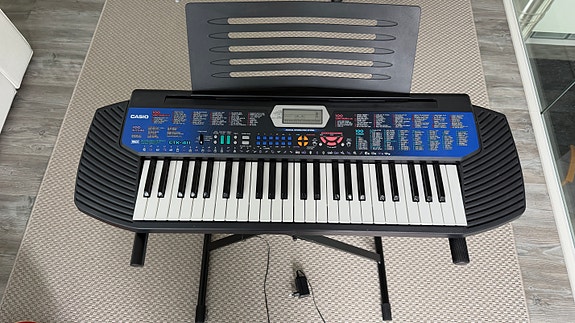 Casio CTK-411 kosketinsoitin