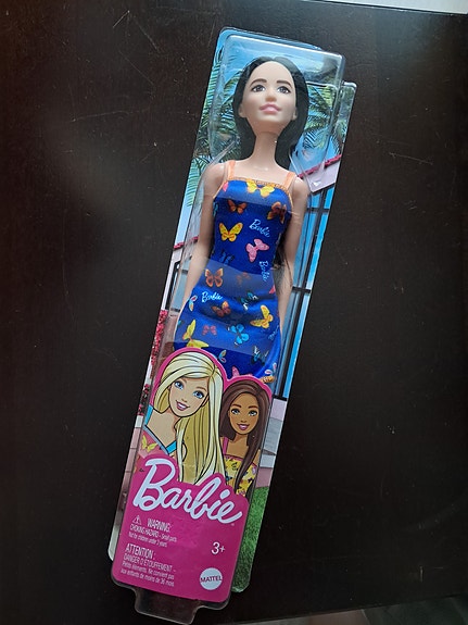UUSI Barbie nukke perhosmekolla