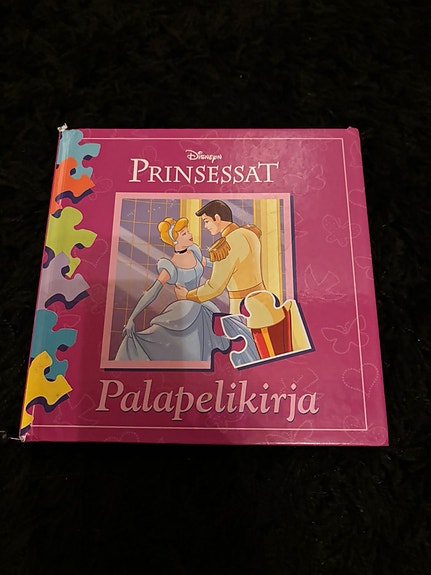 Disney Prinsessat palapelikirja