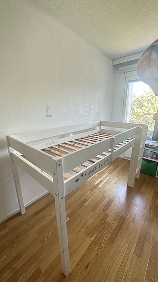 IKEA valkoinen parvisänky lasten sänky