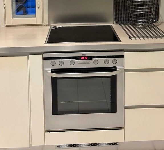 AEG keraaminen liesi ja uuni