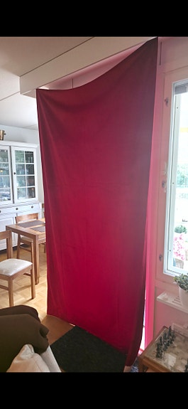 Myydään punaiset Hemtex verhot