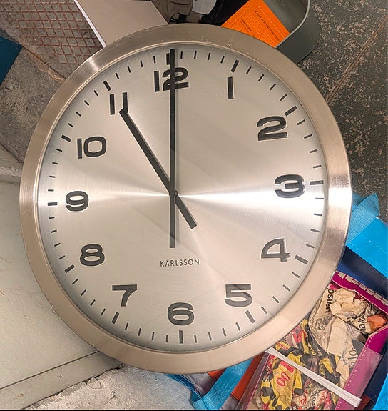 Karlsson Maxie seinäkello 50 cm (teräs)