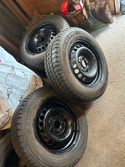 T5 transportterin talvirenkaat.