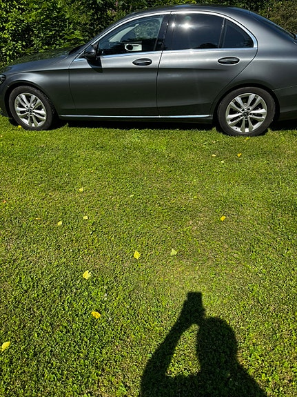 Mercedes-benz kesärenkaat alumiinivanteilla