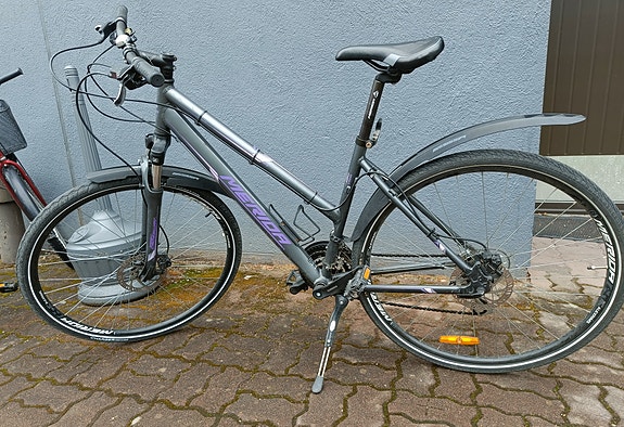 Merida hybridipyörä 28"