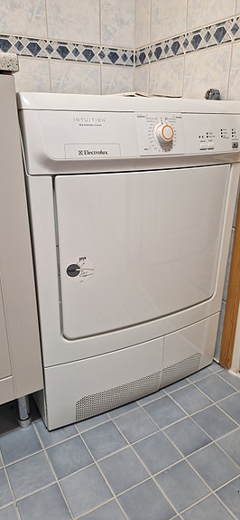 Electrolux Intuition 6 kg kondensoiva kuivausrumpu valkoinen