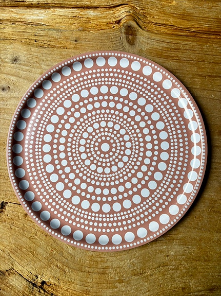 Kastehelmi-sarjan lohenpunainen tarjotin (35 cm)