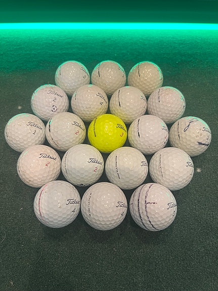 Titleist Pro V1 ja Pro V1x järvipallot