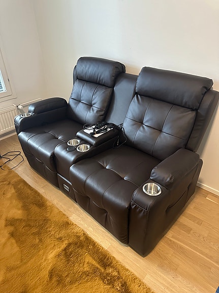 2kpl Recliner-sohvat 2-ist + 3-ist hierontatoiminnolla (uudet)
