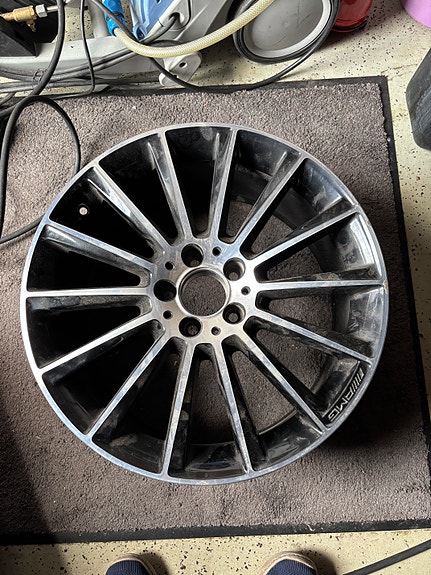 Mercedes Benz AMG takavanne 19
