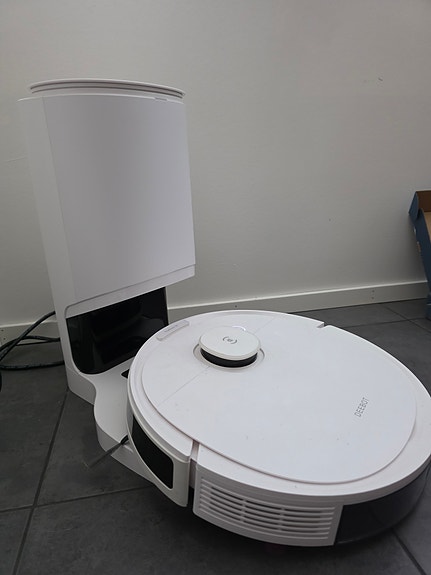 Ecovacs N8 Pro Plus robotti-imuri ja telakka, valkoinen