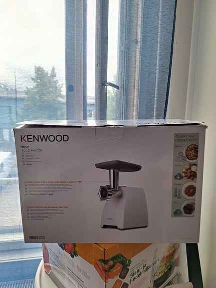 Kenwood MG360 lihamylly
