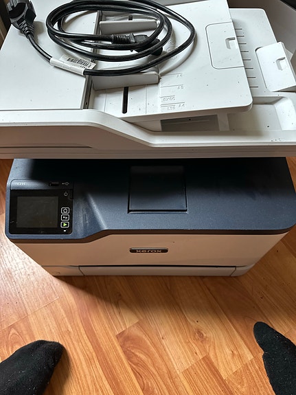 Xerox monitoimitulostin skannerilla