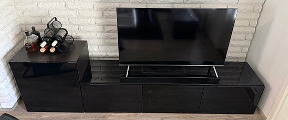 Ikea Bestå Musta Korkeakiilto TV taso / Hyllystö