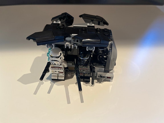 LEGO Star Wars avaruusalus ja stormtrooper-hahmot