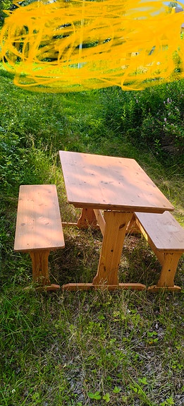 Myydään pieni pirtinpöytäryhma