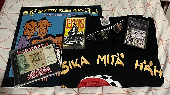 Sleepy Sleepers fanipaketti LP, CD, kasetit ja T-paita
