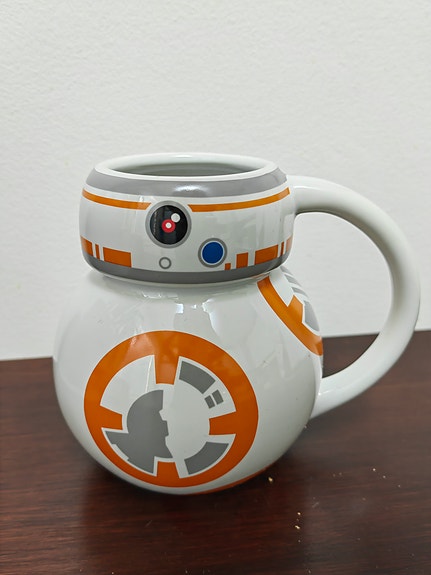 Disneyland Star Wars BB-8 muki avoin