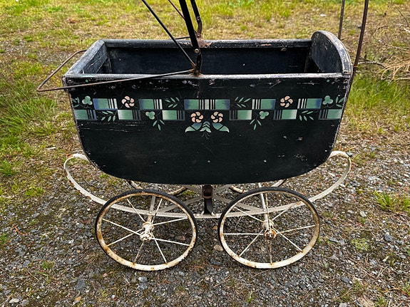 Vanhat nukenvaunut