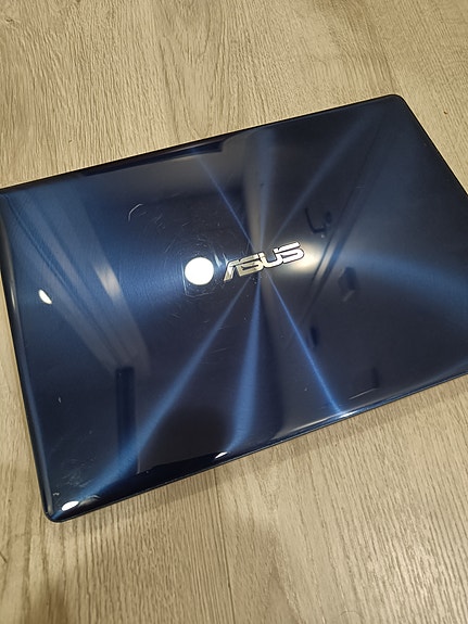 Asus 13" ZenBook kevyt kannettava
