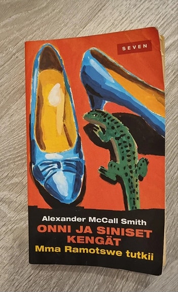 Onni ja siniset kengät- Mma Ramotswe tutkii