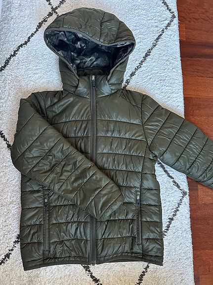 Everest kevyttoppatakki 134/140