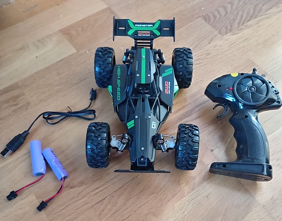 Kauko-ohjattava OFF-ROAD auto