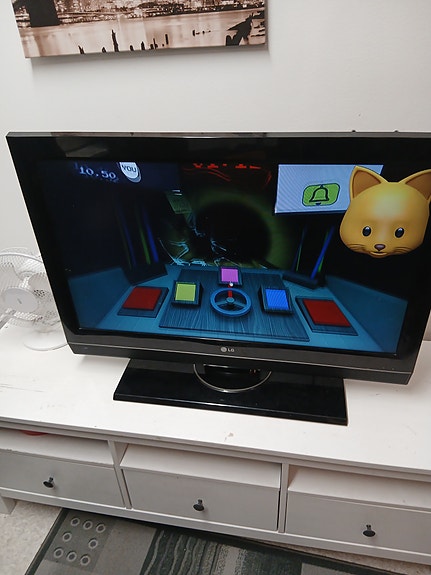 LG taulutelevisio 50 musta