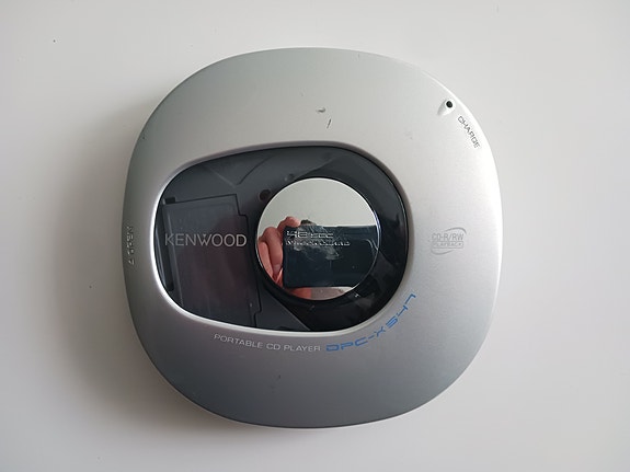 Kenwood DPC-X547 kannettava CD-soitin