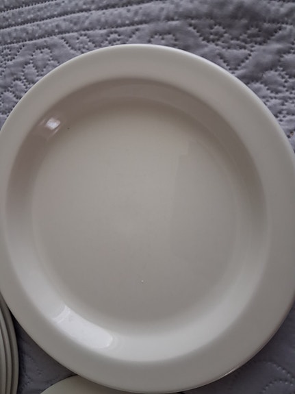 Arabia KESTI lautanen valkoinen