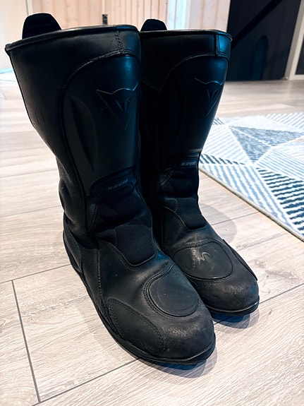 Dainese Gore-Tex ajosaappaat koko 42 musta