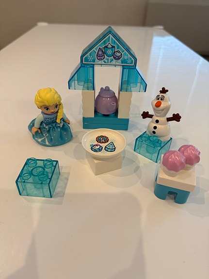 LEGO DUPLO Princess 10920 - Elsan ja Olafin teekutsut