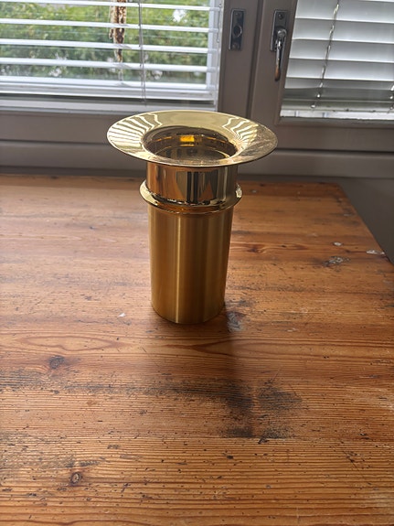 Kultakeskus, Tapio Wirkkala kynttilänjalka, messinki 18cm