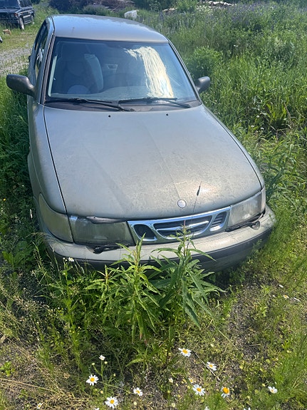 Saab  varaosiksi