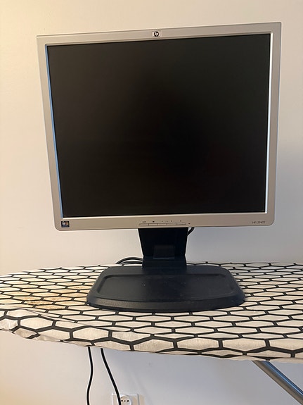 HP 19" tietokonenäyttö