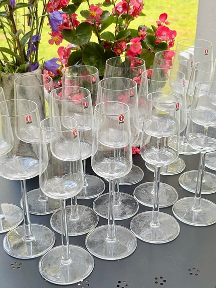 Iittala Essence viinilaseja