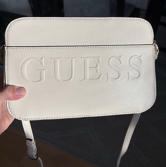 GUESS laukku