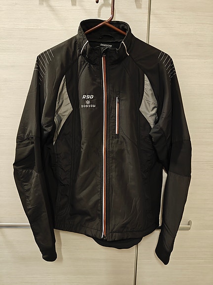 Miesten juoksutakki S-koko Dobsom R-90 winter