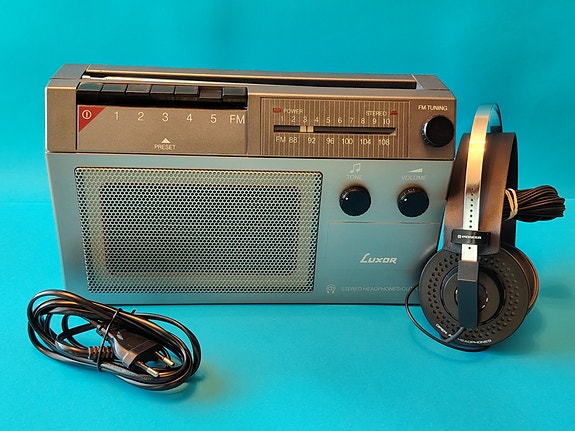 LUXOR - RADIO