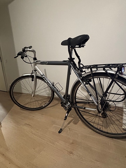 Jupiter Cruiser 28” polkupyörä – Hyväkuntoinen kaupunkipyörä