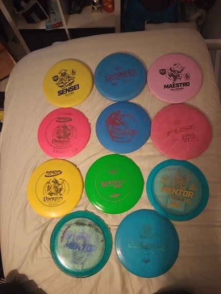 frisbee golf kiekkoja