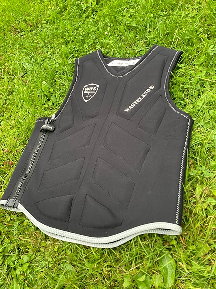 impact vest L