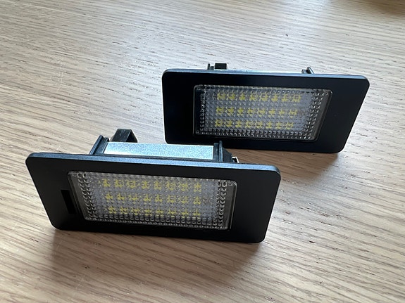 BMW rekisterikilven uudet LED-valot (E39/E46/E6x/E9x/E7x/E82/E88/F1x/F22/F23...)