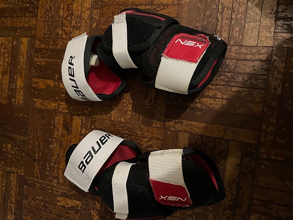 Bauer Nexus jääkiekkokyynärsuojat koko SR S