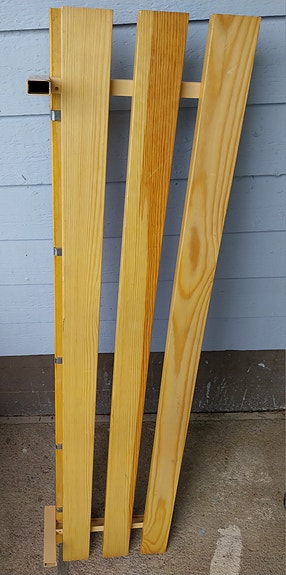 Hattuhylly, puinen 25c100cm