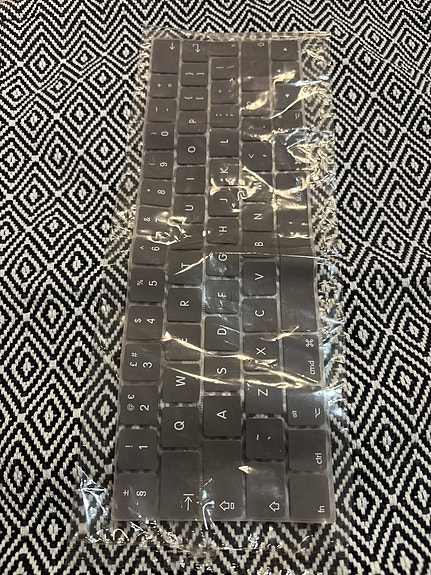Näppäimistön silikonisuoja läpinäkyvä MacBook pro