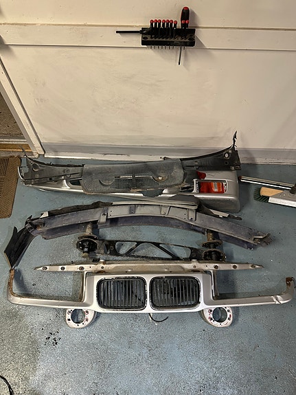 Bmw e36 korin osia